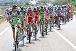 Giro d’Italia e Giro-E, martedì scuole chiuse ad Adrano e Paternò: ‘campanella’ anticipata a Biancavilla