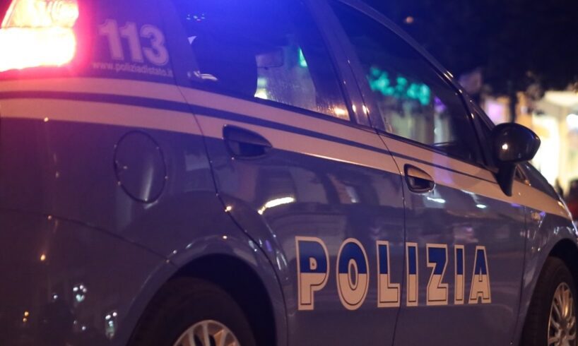 Paternò, 22enne ubriaco ruba auto e ingaggia un pericoloso inseguimento con la Polizia: denunciato