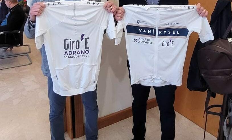 Adrano, martedì al Giro-E anche i due sportivi locali Magra e Zignale: “È un’occasione che non capita tutti i giorni”