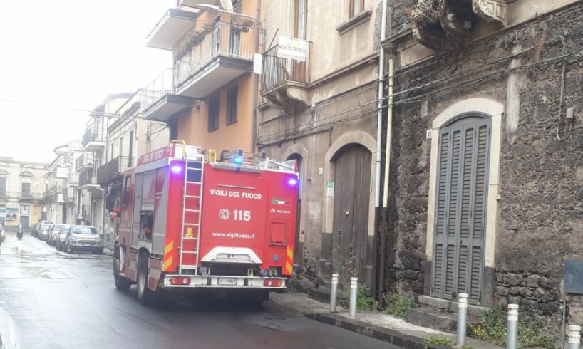 Paternò, allarme fuga di gas in via Bellini: Vigili del Fuoco non rilevano fuoriuscite