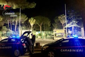 Paternò, controlli nell’area di Villa Moncada: denunciato un biancavillese senza patente e tre giovani con cesoia e passamontagna