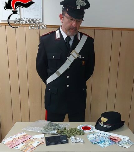S. G. la Punta, droga ordinata con un messaggio on line: pusher 29enne arrestato