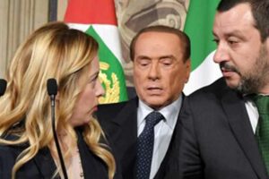 Vertice centrodestra, Berlusconi e Salvini rimandano ancora sul Musumeci bis: Meloni s’infuria