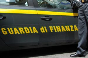 Catania, sequestrati 47 kg di cocaina e hashish proveniente dalla Spagna: arrestato a Milano 49enne di Giarre