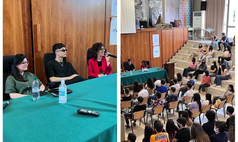 Paternò, la ‘lezione’ di Nunzio ballerino di ‘Amici’ agli studenti del ‘Fermi’: “Studiare, danzare e sacrificarsi”