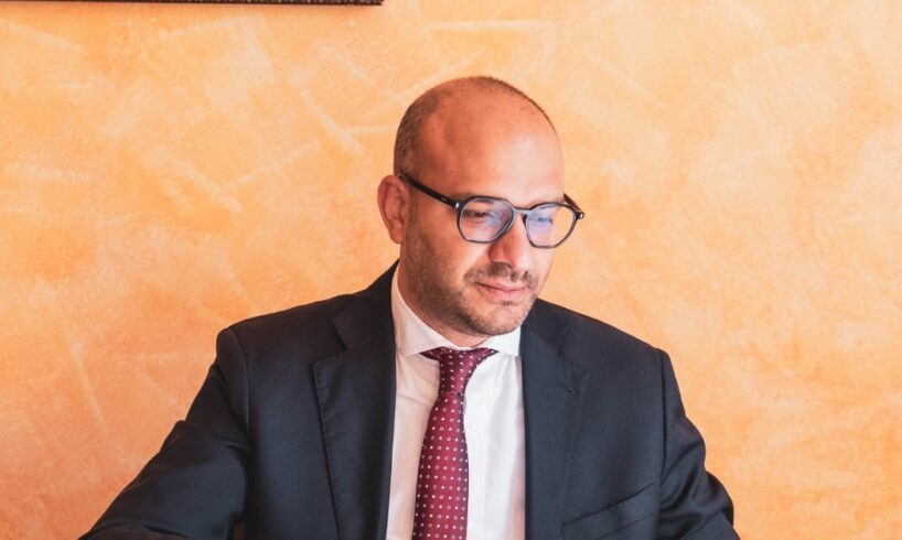 Biancavilla, fake-news su una pagina social: il sindaco Bonanno querela i responsabili