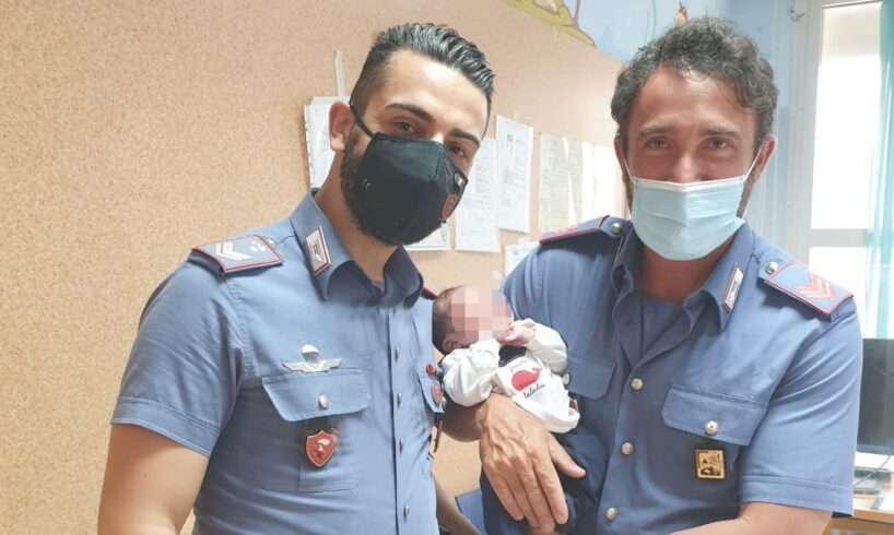 Catania, sta bene il neonato abbandonato in una cesta in via Rametta: aveva ancora il cordone ombelicale