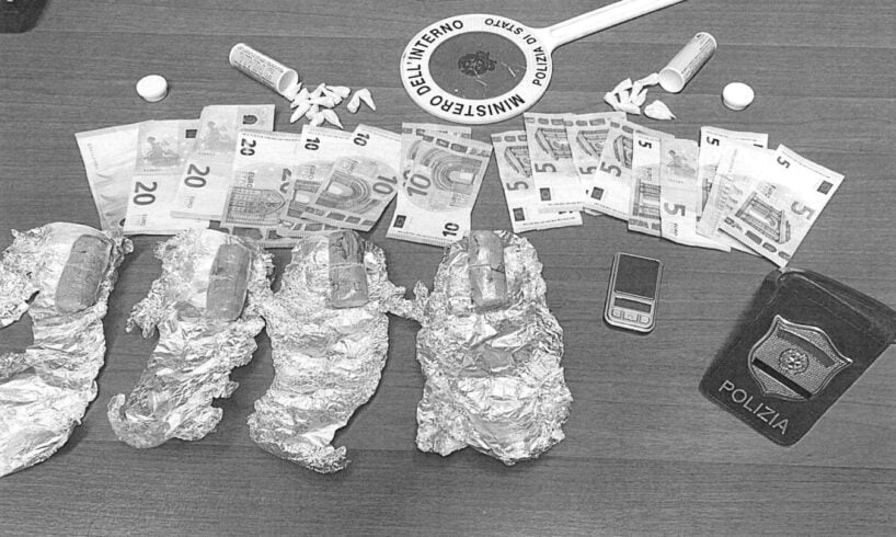 Adrano, in trasferta a Catania per comprare droga viene scoperto dalla Polizia: 65enne ai domiciliari