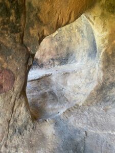 Centuripe, scoperto a Carcaci insediamento preistorico: nove tombe a camerta scavate nella roccia