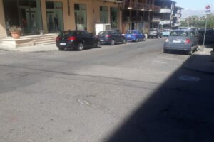 Paternò, Ford Puma si scontra con Fiat Idea con 4 ragazze a bordo: 6 feriti non gravi