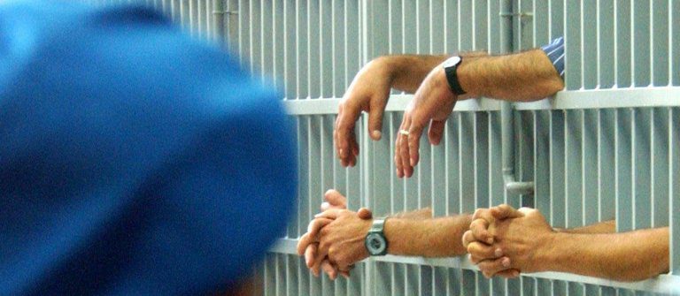Carceri, stop all’uso del farmaco Lyrica: detenuti lo sniffano come cocaina