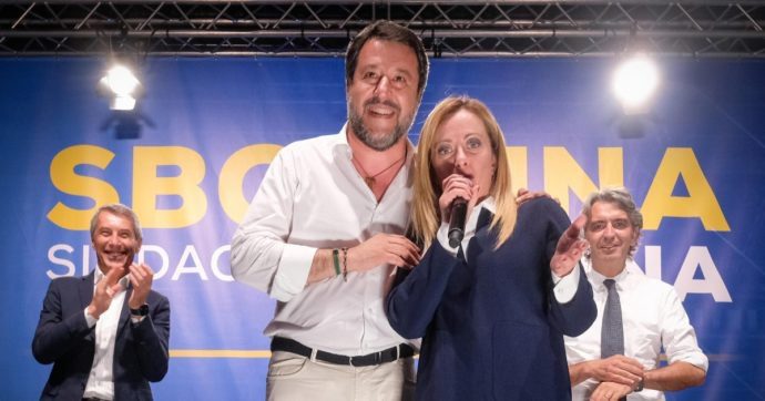 Centrodestra, a Verona Meloni e Salvini come Giulietta e Romeo: “Non faremo la stessa fine”