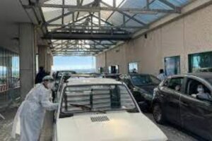 Catania, al Maas il drive-in per i tamponi anticovid. Liberti: “Pronti a riaperture nel caso di nuove ondate”