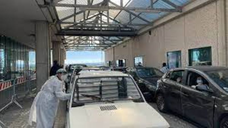 Catania, al Maas il drive-in per i tamponi anticovid. Liberti: “Pronti a riaperture nel caso di nuove ondate”