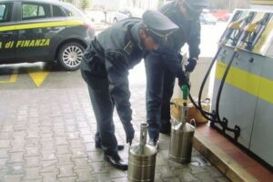 Catania, frodi sulle accise: Gdf sequestra 5 mln a imprenditore