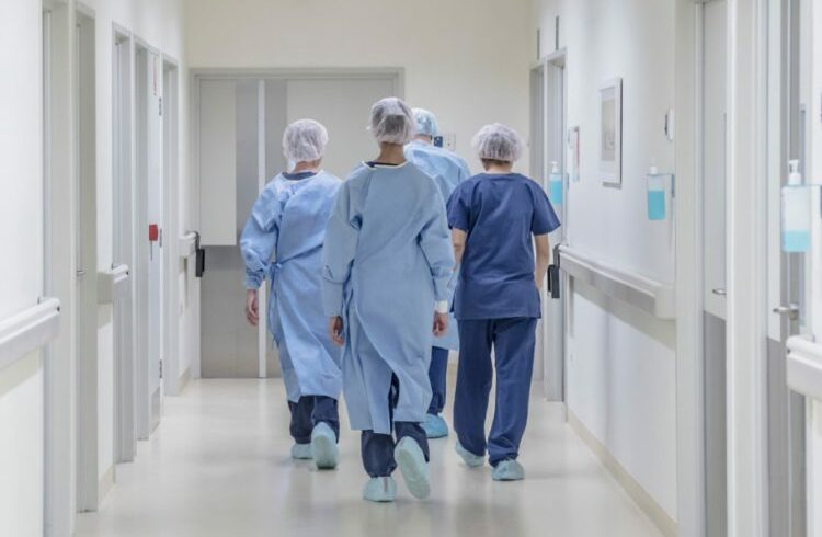 L’Asp cerca operatori esterni per sopperire alla carenza di medici negli ospedali catanesi: tra questi Biancavilla, Bronte e Paternò