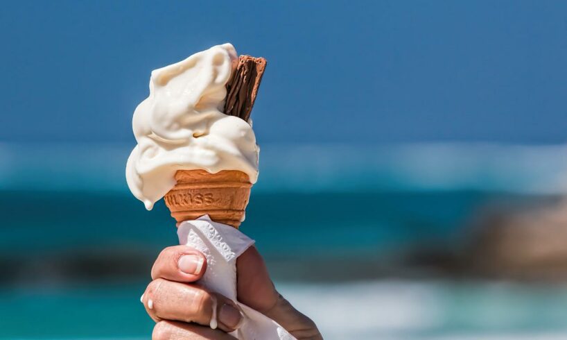 Caldo, aumenta il consumo di gelato: in alto anche il prezzo di coni e coppette (+11,2%)