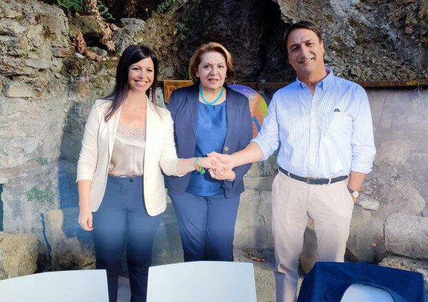 Sicilia, alle primarie del campo progressista vince la Chinnici: oltre 30 mila al voto online