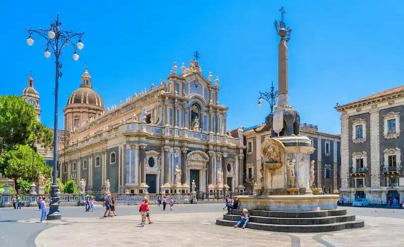 Vacanze, Catania e Palermo tra le città più ricercate dai turisti europei: secondo Jetcost.it