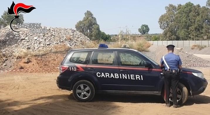 Belpasso, sequestrata discarica abusiva: rinvenute 500 tonnellate di scarti di basalto lavico