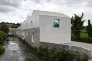 Futura, le architetture magnifiche e meravigliose di Fatima Fernandes: il disegno serve a capire e cercare
