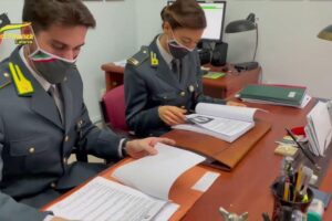 Catania, arrestato per bancarotta fraudolenta l’ex presidente della Reggina Calcio: sua società fallita ha 70 mln di debiti