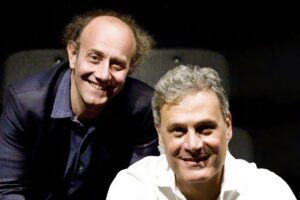 Adrano, sabato “Dire, Fare e Scappare” di Ale e Franz: all’Arena dell’Etna