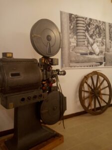 Vino-Cibo-Cinema, al via il ‘Caltagirone Film Festival’: due serate celebrano le eccellenze. Il ricordo di Bolognini e Morricone