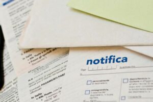 Paternò, disagi al Comune per il ritiro delle cartelle esattoriali: l’addetto è assente per malattia