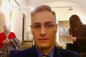Catania, l’infermiere presunto assassino non risponde al Gip. I familiari delle due vittime: “Dolore a dolore