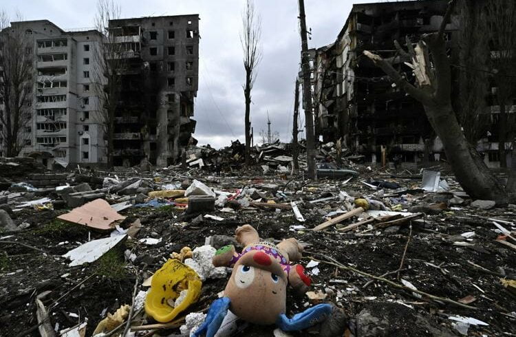 Almeno 349 bambini sono rimasti uccisi e 652 feriti dall'inizio del conflitto militare in Ucraina.