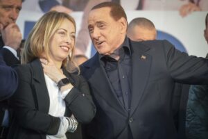Centrodestra, Berlusconi: “Meloni determinata e coraggiosa come me. Non ci sarà fusione tra Lega e Forza Italia”