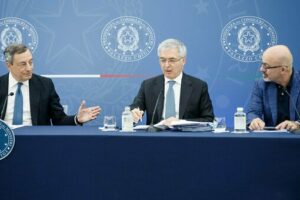 Dal Governo 17 mld per famiglie e imprese contro inflazione e caro energia: interventi per calmierare bollette di luce, acqua e gas