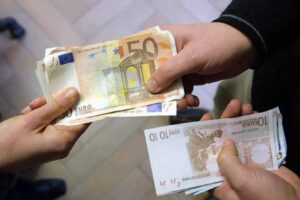 Belpasso, niente tributi alle vittime di estorsione: la giunta dà (finalmente) attuazione al regolamento del 2009