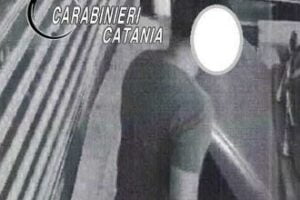 Catania, tenta furto in un garage di via Martiri di Cefalonia ma filmato lo incastra: 37enne denunciato