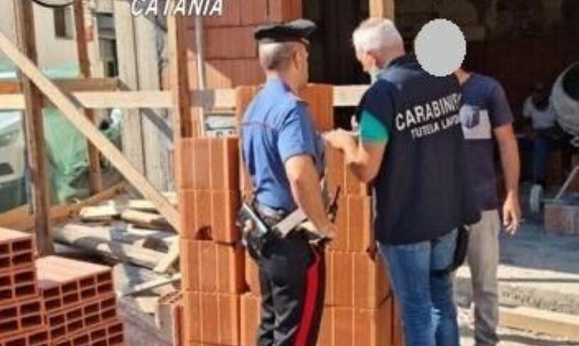 Catania, sicurezza nei cantieri: ponteggio non in regola e luce a scrocco a San Cristoforo. Denuncia e sanzione