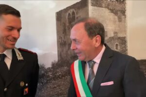 Paternò, dopo 4 anni lascia la città il tenente Bocchino: il saluto del sindaco Naso (VIDEO)