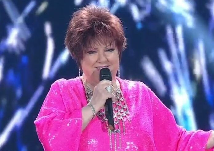 Agrigento, al concerto di Orietta Berti drone precipita su spettatrice