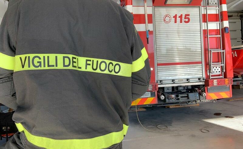 Catania, esplosione dopo fuga di gas in via Abate: feriti 4 Vigili del Fuoco