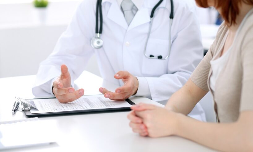 Derrmatologia, diagnosi precoce: fa tappa anche a Catania la campagna di sensibilizzazione “Segnali sulla pelle”