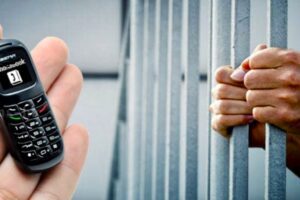 Catania, polizia penitenziaria trova 2 cellulari e 6 micro telefonini nel carcere di Bicocca