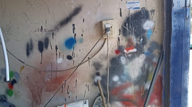 Gravina di Catania, Polizia locale libera garage e appartamenti occupati abusivamente: il sindaco ringrazia
