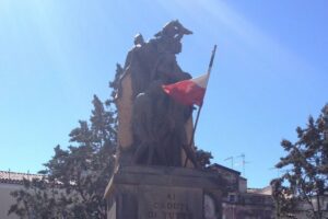 Adrano: “Il Monumento ai Caduti torni nella Villa comunale”. L’annuncio del sindaco Mancuso