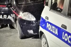 Catania, sanzionata panineria abusiva in viale Castagnola: area pubblica invasa da tavoli e sedie