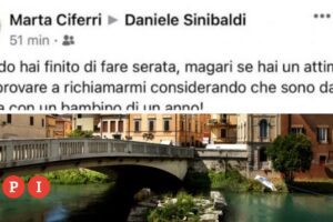“Quando hai finito di fare serata, magari se hai un attimo puoi provare a richiamarmi considerando che sono da sola a casa con un bambino di un anno!”. A lasciare il messaggio - divenuto virale sul web - sulla bacheca Facebook del sindaco di Rieti, Daniele Sinbibaldi, è stata la moglie Marta Ciferri. L’uomo si è visto rimproverare dalla consorte in una discussione familiare presto diventata virale. L’esponente di Fratelli d’Italia Daniele Sinibaldi è il giovane sindaco di 36 anni, alla guida del comune laziale da giugno 2022. La notte scorsa a quanto pare è uscito da casa non per impegni istituzionali dimenticandosi di rispondere alle chiamate della moglie. Erano circa le 3 e tre ore dopo il messaggio è stato cancellato. Ma ormai chi aveva fatto lo screenshot e quel messaggio è passato di chat in chat, facendo il giro del web. E ha monopolizzato il dibattito domenicale.