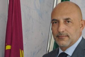 Bari, si è insediato il nuovo questore Signer: si è formato a Catania