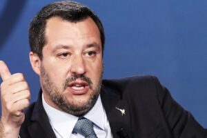 Caro bollette, Salvini annuncia l’arrivo di 10/15 miliardi “per allungare fino a marzo gli sconti”