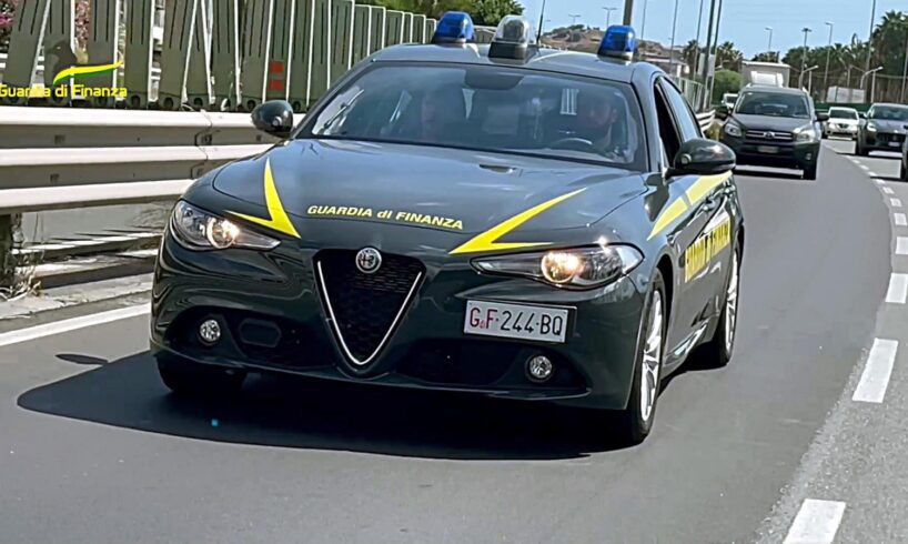 I militari del Comando provinciale della Guardia di Finanza di Catania, nel corso di un controllo sul territorio hanno fermato due soggetti a bordo di un’autovettura.