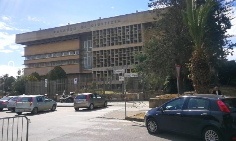 Caltagirone, il figlio disabile morì nel suo letto per il gran caldo: donna condannata a 6 anni e 8 mesi