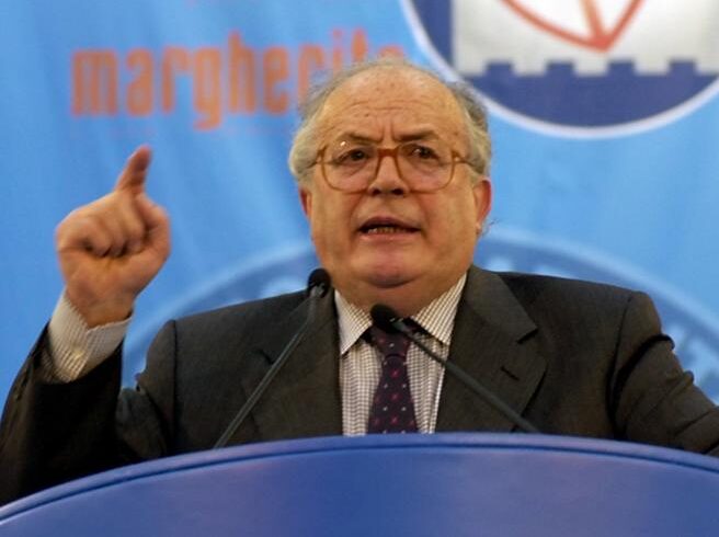 È morto Gerardo Bianco esponente storico della Democrazia cristiana: fu segretario e presidente del Partito Popolare Italiano